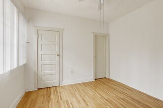 B29--2601-11 S Orchard/1238 W Adams in Los Angeles, CA - Building Photo - Building Photo
