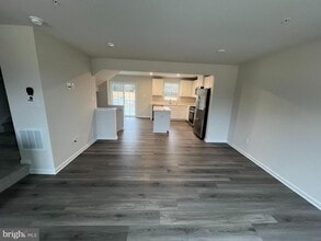 1180 W Walnut Rd in Vineland, NJ - Building Photo - Building Photo