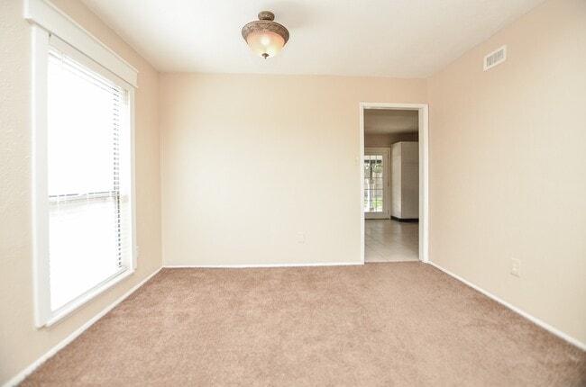 property at 17323 Glenpatti Dr