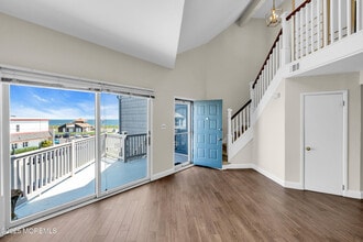 621 Ocean Ave N in Bradley Beach, NJ - Foto de edificio - Building Photo