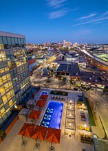 One Foundry Way in St. Louis, MO - Foto de edificio - Building Photo