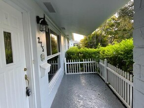 275 NE 28th Terrace in Boca Raton, FL - Building Photo - Building Photo
