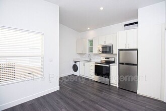 11710 Albers St in North Hollywood, CA - Building Photo - Building Photo