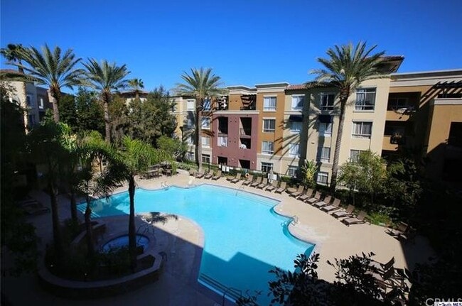 24507 Town Center Dr, Unit 7419 in Santa Clarita, CA - Building Photo - Building Photo
