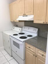 5221 SW 139th Avenue Rd in Miami, FL - Building Photo - Building Photo