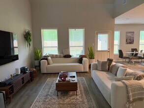 27094 Grey Fox Run in Magnolia, TX - Foto de edificio - Building Photo