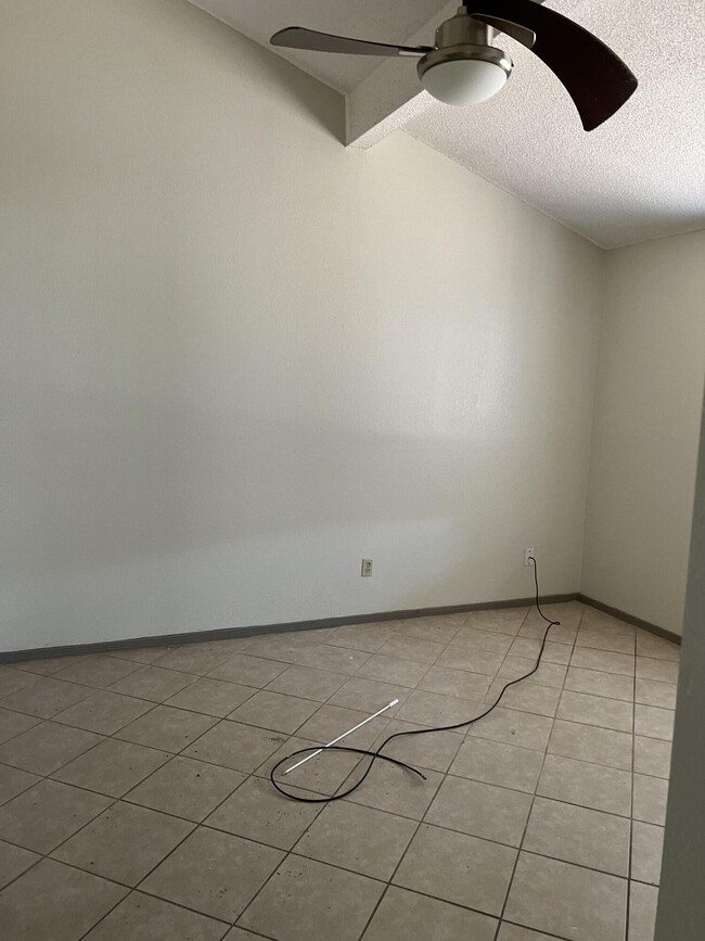 11485 Lone Wolf Cir in El Paso, TX - Building Photo - Building Photo