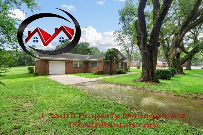 7470 Moffett Rd in Mobile, AL - Building Photo - Building Photo