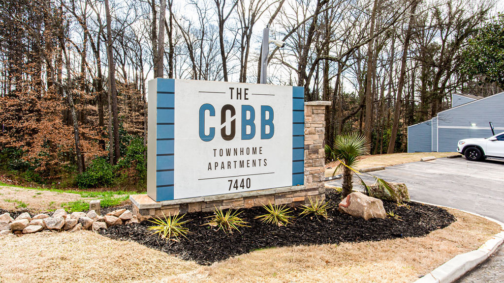 The Cobb Apartments-Townhomes in Austell, GA - Foto de edificio