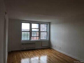 2475 E 11th St in Brooklyn, NY - Building Photo - Building Photo