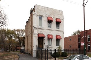 3329 S Indiana Ave Apartments