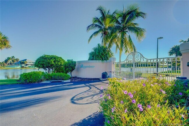 5799 NE Island Cove Way in Stuart, FL - Building Photo - Building Photo