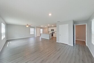 8716 SW 44th Ct in Ocala, FL - Building Photo - Building Photo