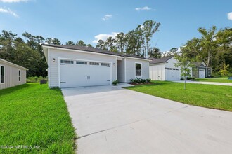 7888 Driggers St in Jacksonville, FL - Foto de edificio - Building Photo