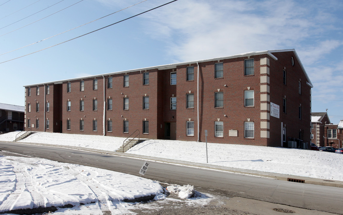 Chesterfield Apartments in Muncie, IN - Foto de edificio