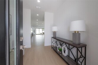 2721 17th Ave N in St. Petersburg, FL - Building Photo - Building Photo