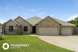4517 Katie Ridge Dr in Moore, OK - Building Photo