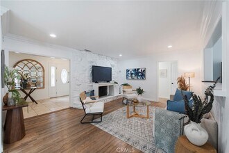 3203 Faust Ave, Unit 301 in Long Beach, CA - Building Photo - Building Photo