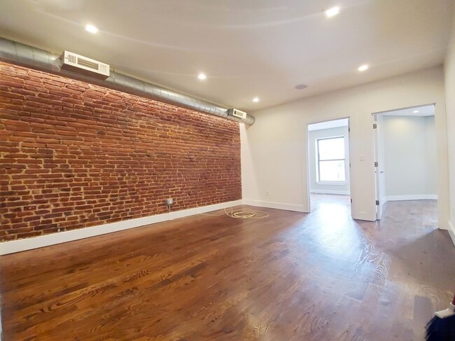 585 Franklin Ave, Unit 2 in Brooklyn, NY - Building Photo - Building Photo