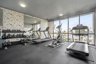 Lafayette Place in Los Angeles, CA - Building Photo - Building Photo