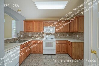 7703 Wexford Square in San Antonio, TX - Building Photo - Building Photo