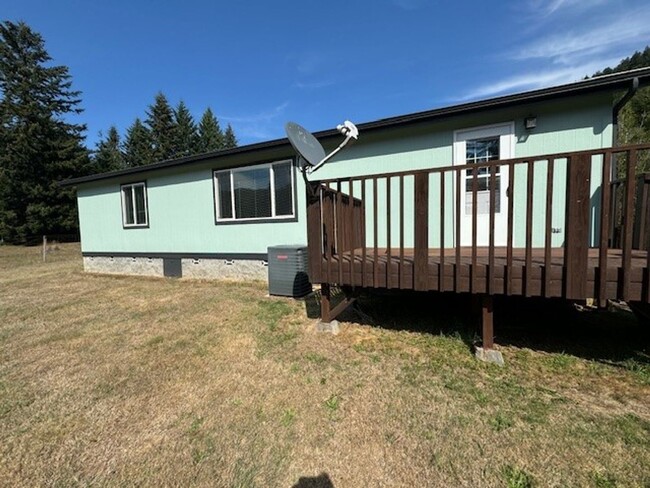 property at 95845 McKinnon Dr