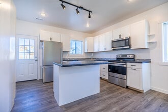 1110 Monroe Ct in Rexburg, ID - Building Photo - Building Photo