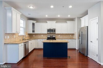 844 Oriole Ave in Glen Burnie, MD - Building Photo - Building Photo