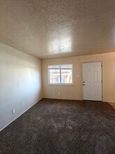 3220 Wellesley Ct NE, Unit #3 in Albuquerque, NM - Foto de edificio - Building Photo