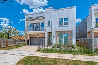 1806 Schweikhardt St in Houston, TX - Building Photo - Building Photo