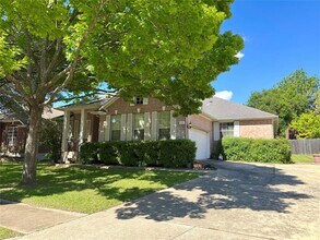 1104 Vanderbilt Cir in Pflugerville, TX - Building Photo - Building Photo