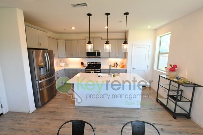 property at 1521 Laurelwood Way