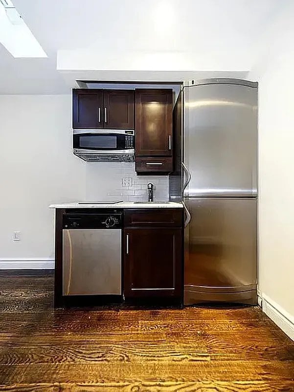 316 W 14th St in New York, NY - Foto de edificio - Building Photo