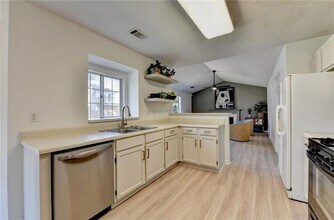 10570 Bridgemor Dr in Alpharetta, GA - Building Photo - Building Photo