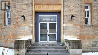 70 Mill St in Halton Hills, ON - Building Photo