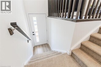 70 Kenesky Dr in Hamilton, ON - Building Photo - Building Photo