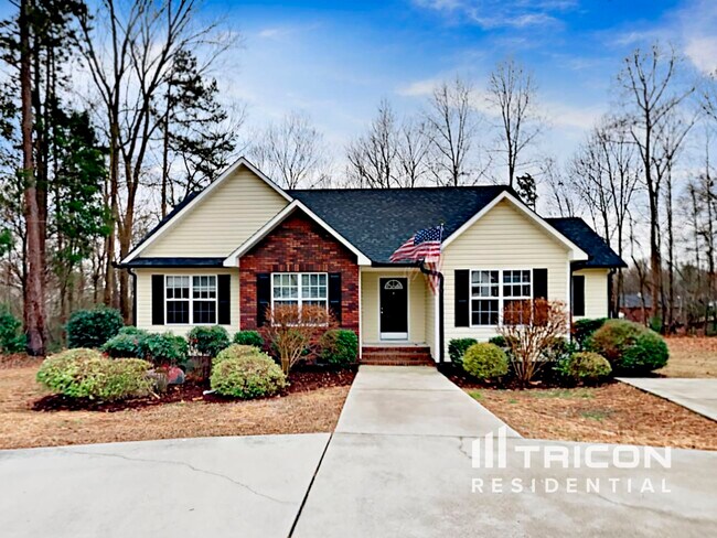 1571 Kingston Dr in Kannapolis, NC - Foto de edificio - Building Photo
