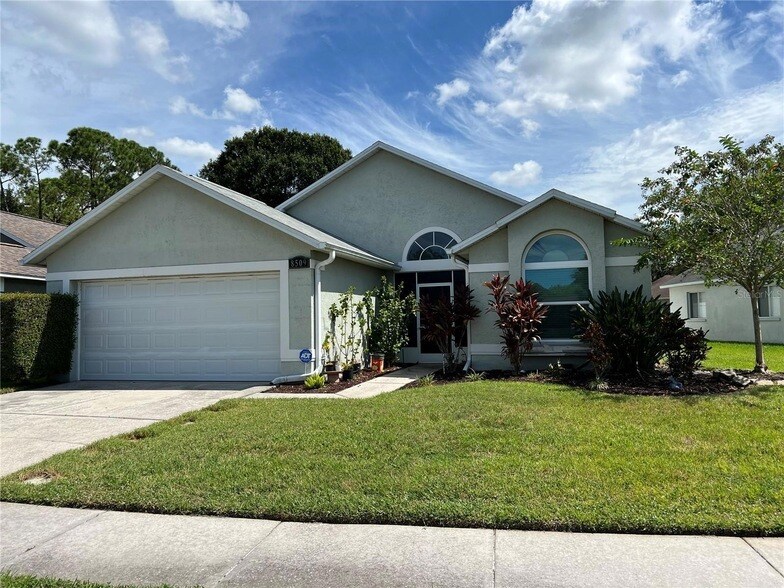 8509 Bella Way in Tampa, FL - Foto de edificio