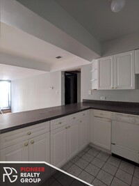 1214 N La Salle Dr, Unit D2 in Chicago, IL - Building Photo - Building Photo