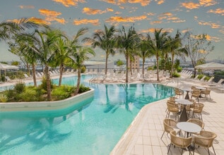 601 NE 1st Ave in Miami, FL - Building Photo - Building Photo