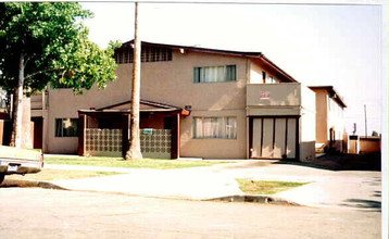 Imperial Stoneridge Apartment Homes in Ontario, CA - Building Photo - Building Photo