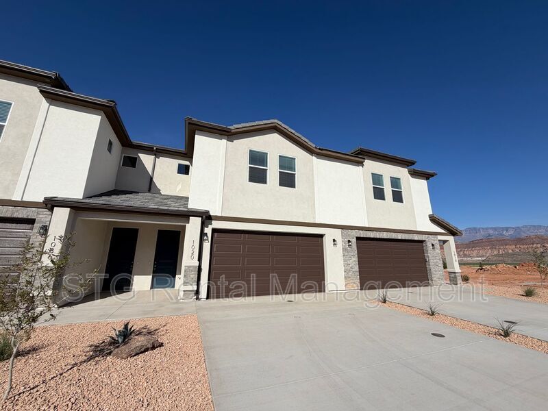 1020 S 4380 W in Hurricane, UT - Building Photo