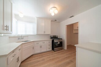 1700 Wendy Way in Manhattan Beach, CA - Building Photo - Building Photo
