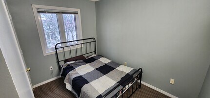 302 College Ave W in Guelph, ON - Building Photo - Building Photo