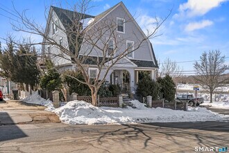 94 Neptune Ave in New London, CT - Building Photo - Building Photo