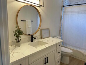 198 Vía Del Sol in Walnut Creek, CA - Building Photo - Building Photo
