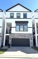 5338 Donovan Gdns Ln in Houston, TX - Building Photo