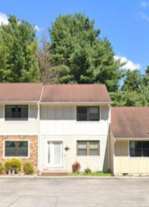 2602 Glade Dr SE in Christiansburg, VA - Building Photo