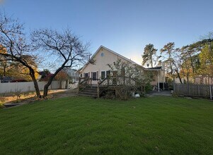 1425 Amsterdam Ave in Toms River, NJ - Building Photo - Building Photo