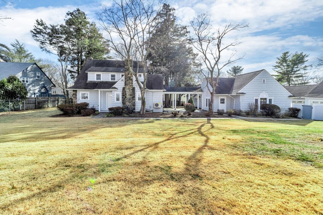 475 Dobbs Ferry Rd in White Plains, NY - Building Photo